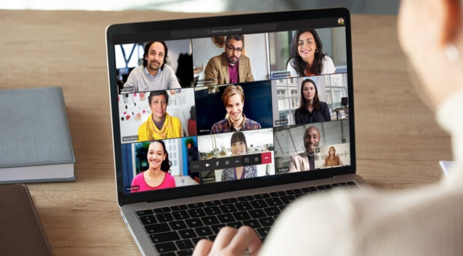 Videobellen online vergaderen zoom zoomen corona