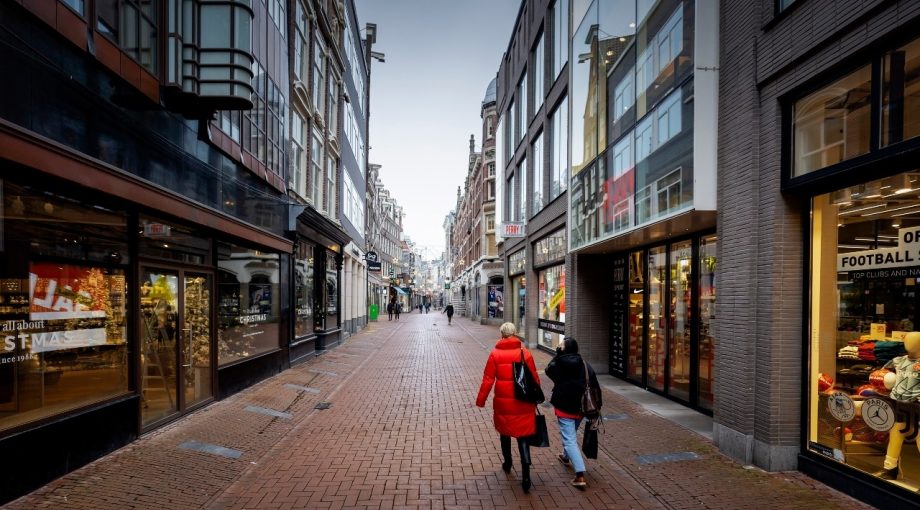 Winkelstraat leeg coronacrisis retail