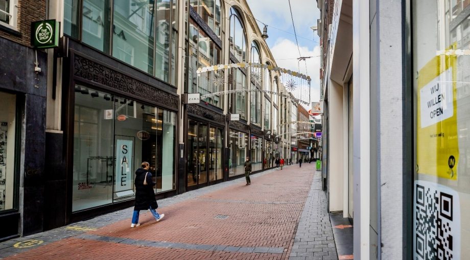 Winkelstraat leeg lockdown corona