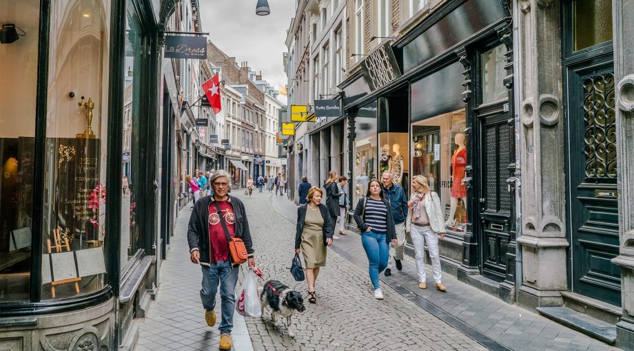 Winkelstraat nederland drukte