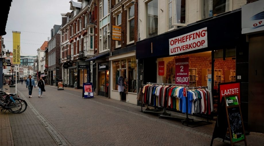 Winkelstraat utrecht uitverkoop coronacrisis