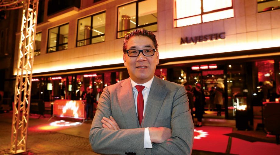 Won yip horeca majestic amsterdam mondkapje corona