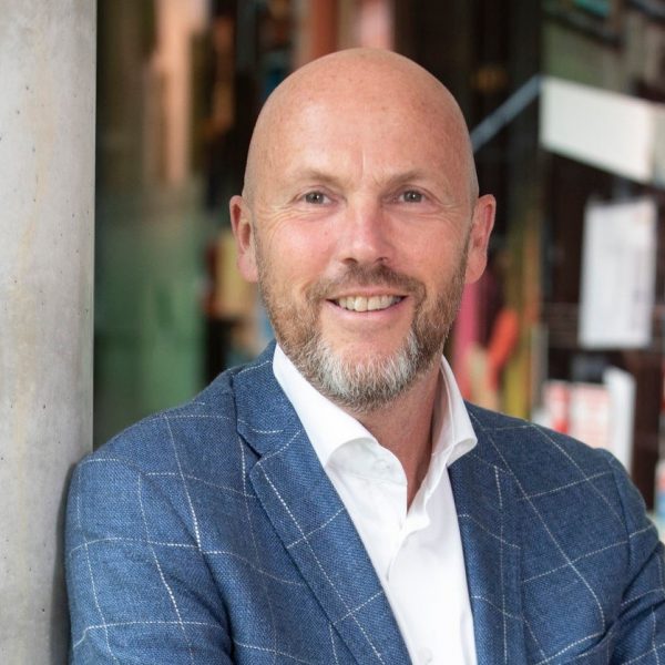 Anton Sanders inretail overleden