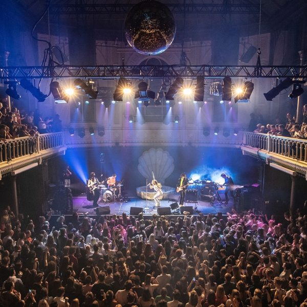 Close Paradiso concert
