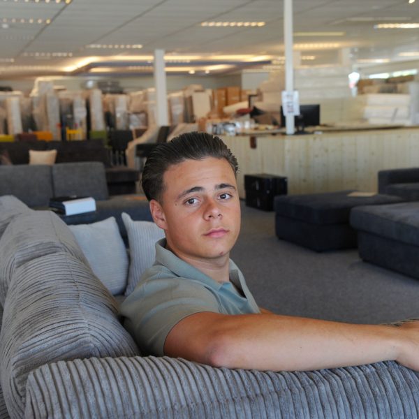 Dylan de Ruiter ondernemer meubelzaak Vlissingen corona pandemie