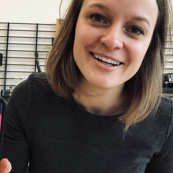 Janet Vidate smartphone