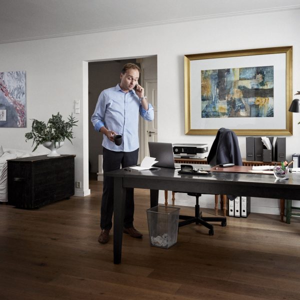 Man met telefoon 1