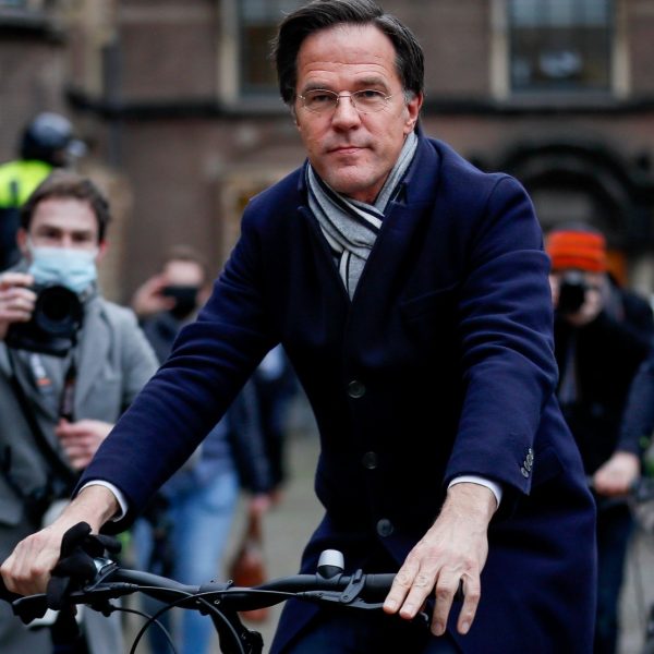 Mark Rutte Eric Wiebes kabinet gevallen demissionair koning