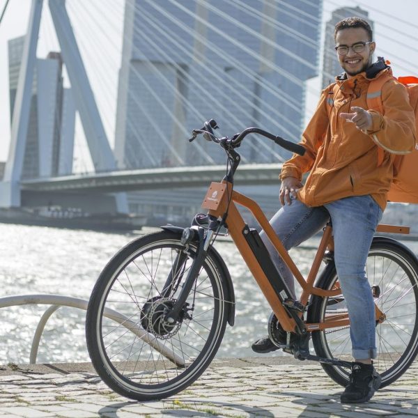 Thuisbezorgd jongen fiets Rotterdam
