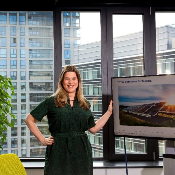 Total Noortje Groenendaal staand