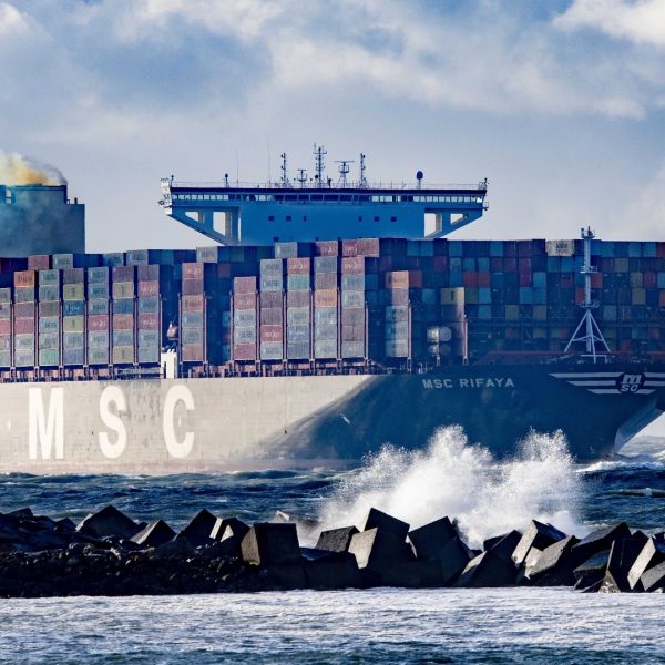 Containerschepen china suezkanaal rotterdam
