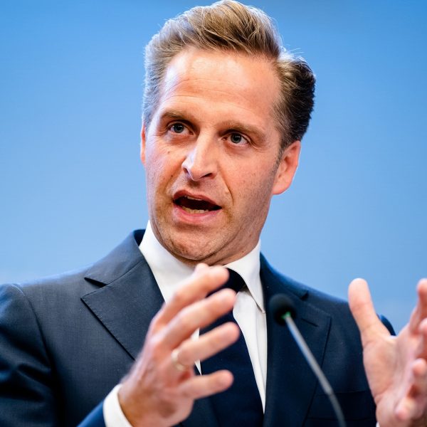 Minister de jonge horeca melden corona