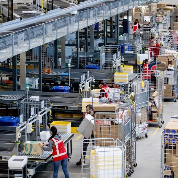 Pakketjes bezorging werkvloer mypup