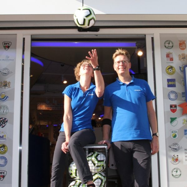 Persconferentie dinsdag rutte gerrit jan faber intersport leeuwarden