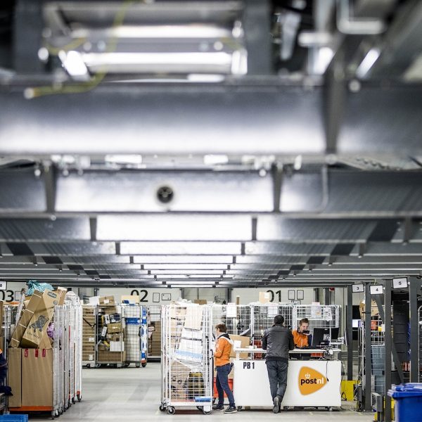 Post NL sorteercentrum online winkels