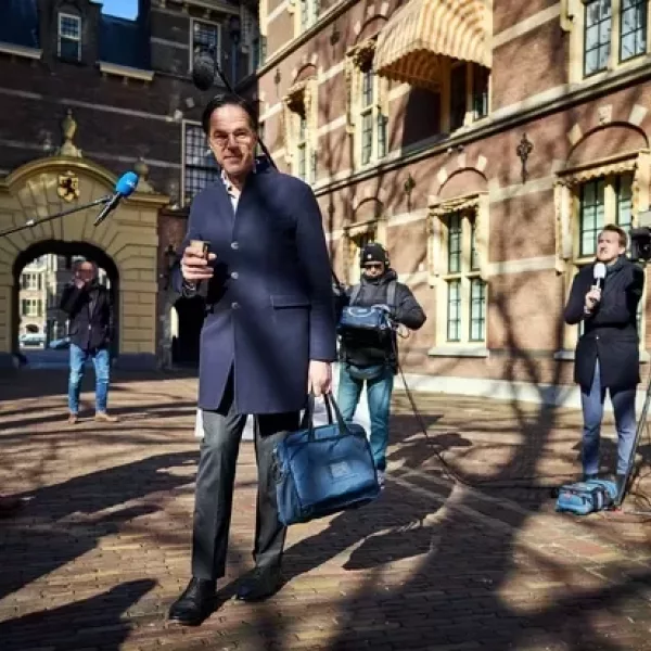 Rutte binnenhof persconferentie versoepeling