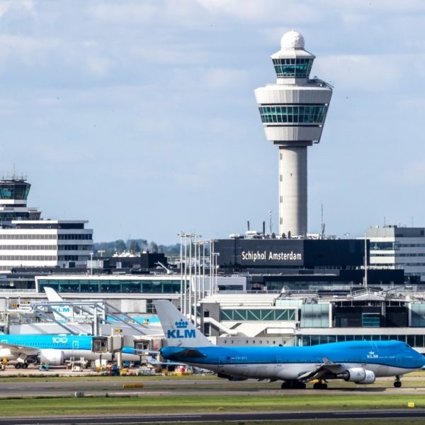 Schiphol luchthaven klm vliegtuig