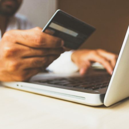 Betaling creditcard laptop rupixen unsplash