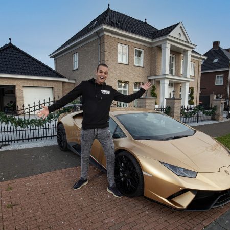 Chahid Charrak gouden lamborghini
