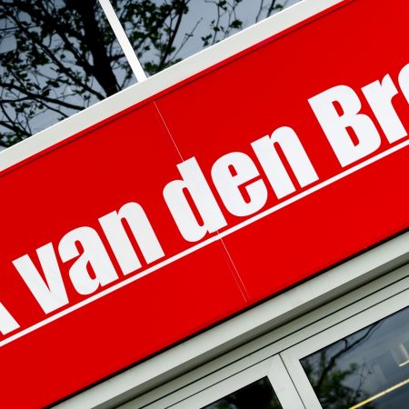 Dirk van den Broek openingstijden Pasen 2020