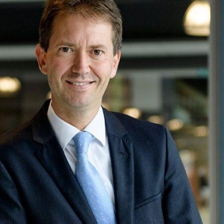 Eddy van Hijum interview over overschot bedrijventerreinen 2 Lars Smook