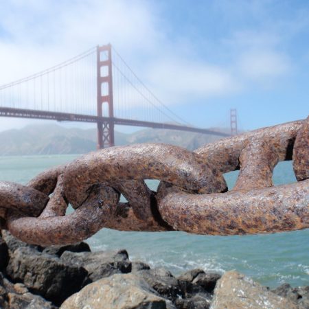 Golden Gate Bridge ketting lockdown stephen leonardi unsplash