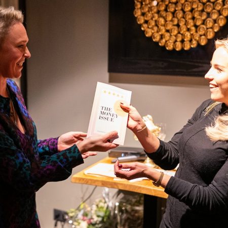 Hannekvan Onna Esther Vedder Money Issue