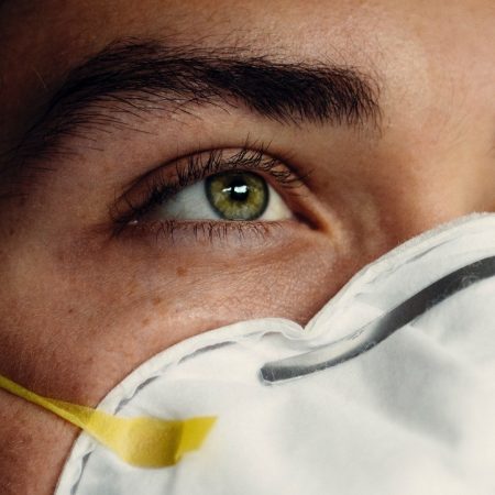 Mondkapje griffin wooldridge crop unsplash