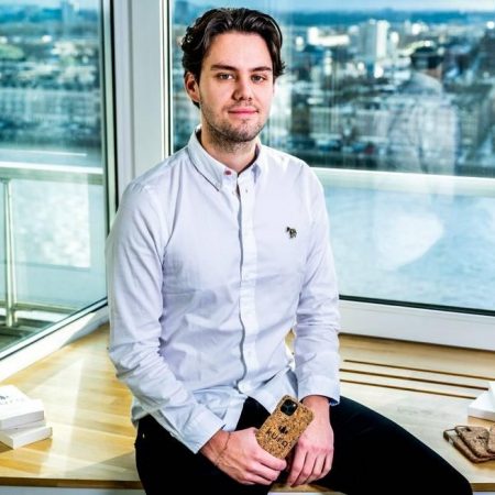 Rutger Hoogvliet telefoonhoesjes kurk KURQ duurzaamheid