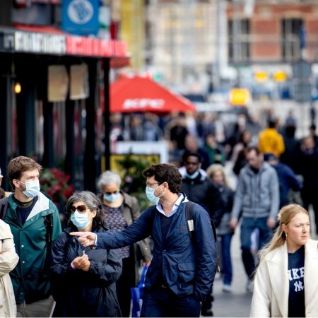 Amsterdam winkelen mondkapjes corona
