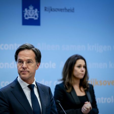Avondklok persconferentie rutte