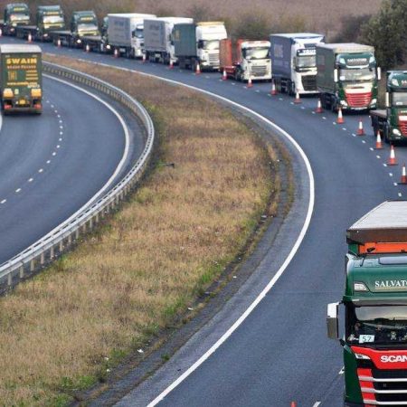 Brexit vrachtwagens file haven engeland