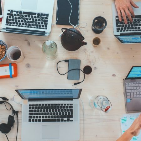 Bureau laptops werknemers development trends