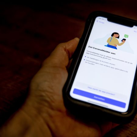 Corona app melder downloaden werknemer werkgever