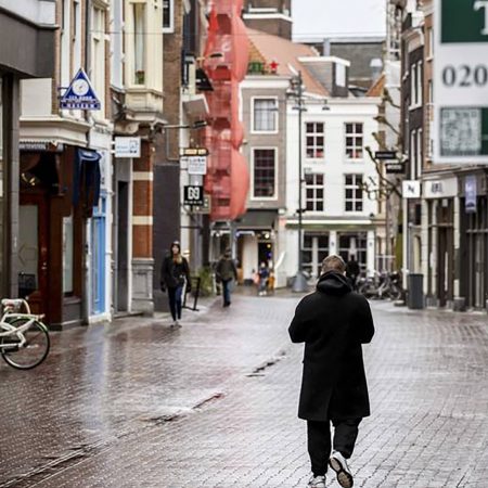 Corona lockdown winkelstraat