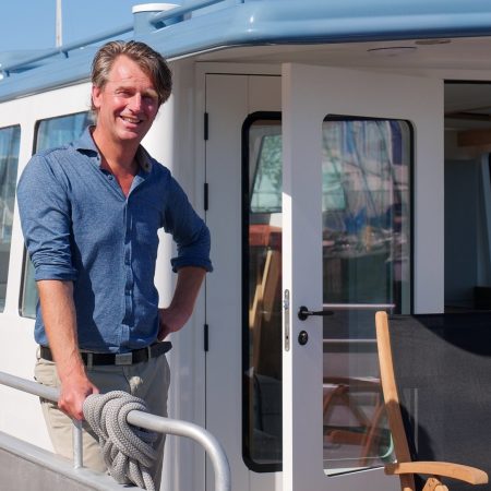 Eeuwe kooi km yachtbuilders makkum ondernemen coronacrisis werkverkeer