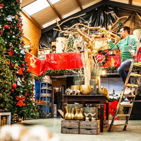 Evenementenhal kerstwinkel corona