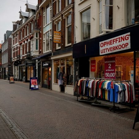 Failliet opheffing uitverkoop winkelstraat corona