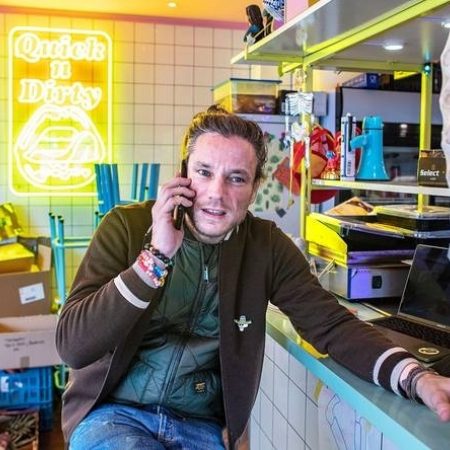 Jeroen lens local dealer amsterdam