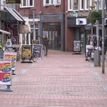 Lege winkelstraat lockdown corona