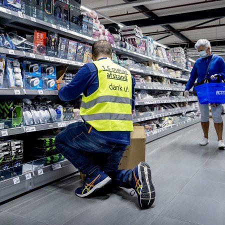 Mondkapje winkel action corona inretail