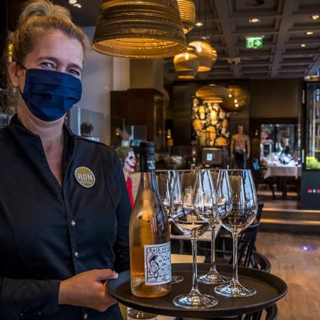 Mondkapjes verplicht winkelier horeca voordelen
