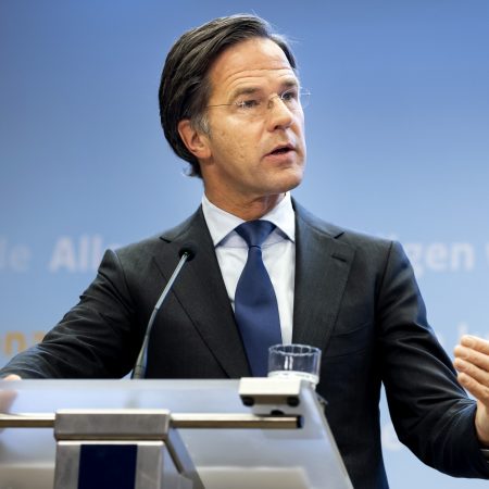 Persconferentie rutte 23 februari corona winkels horeca ondernemers