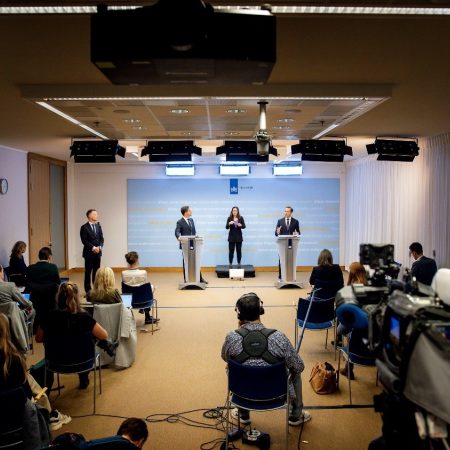 Persconferentie rutte corona 23 maart