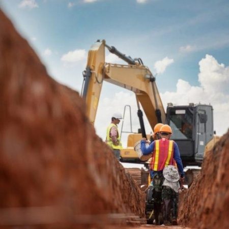 Pfas bouw uitstoot stikstof crisis bouwbedrijven minder werk