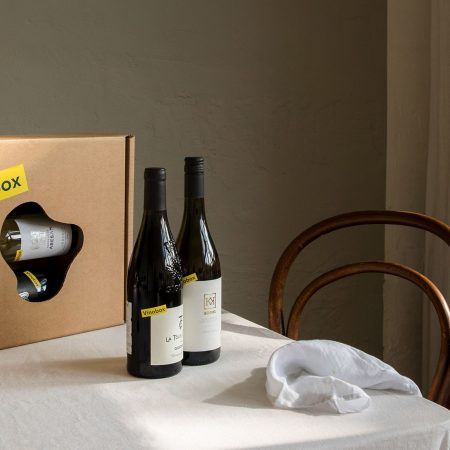 Vinobox flessen wijn tafel