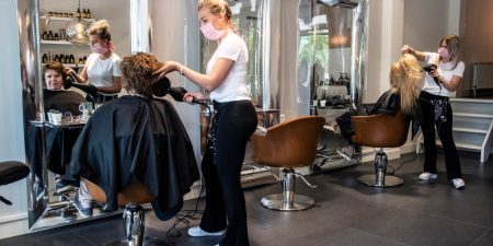 Brancheorganisatie kappers signalen mondkapjesplicht
