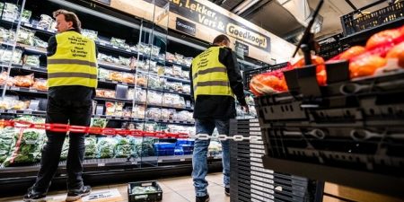 Supermarkten voorraden op peil houden corona