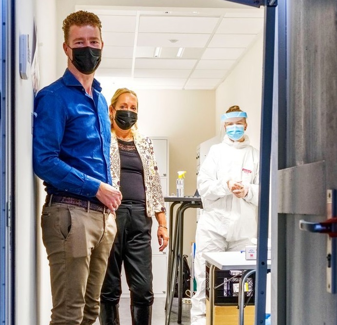 Corona teststraat bas bobeldijk