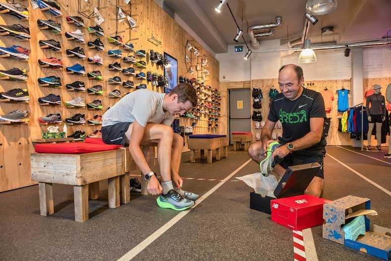 Hardlopen kleding schoenen passen winkel